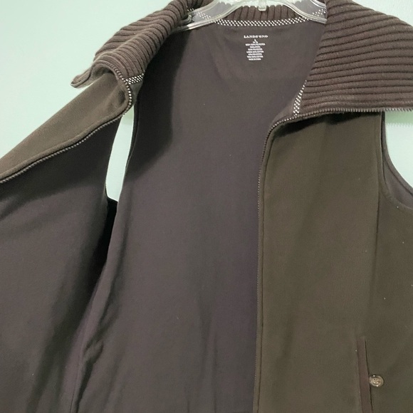 Lands’ End brown vest size large in great shape warm with sweater like collar - Picture 7 of 8